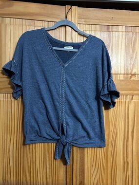 Max Studio Blue Tie-Front V-Neck Ruffle Sleeve Top